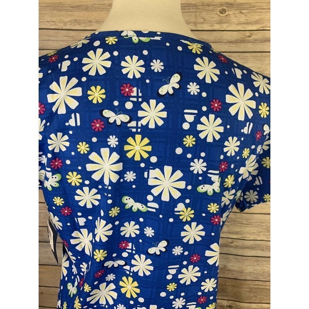 Zoe Chloe NWT Scrub Top Small Blue Floral Butterfly Dot Print V Neck Nursing - Picture 5 of 9